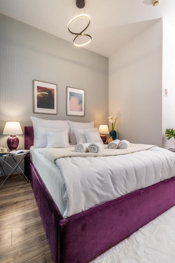 Hotel Sofia By The Railway Station 3*