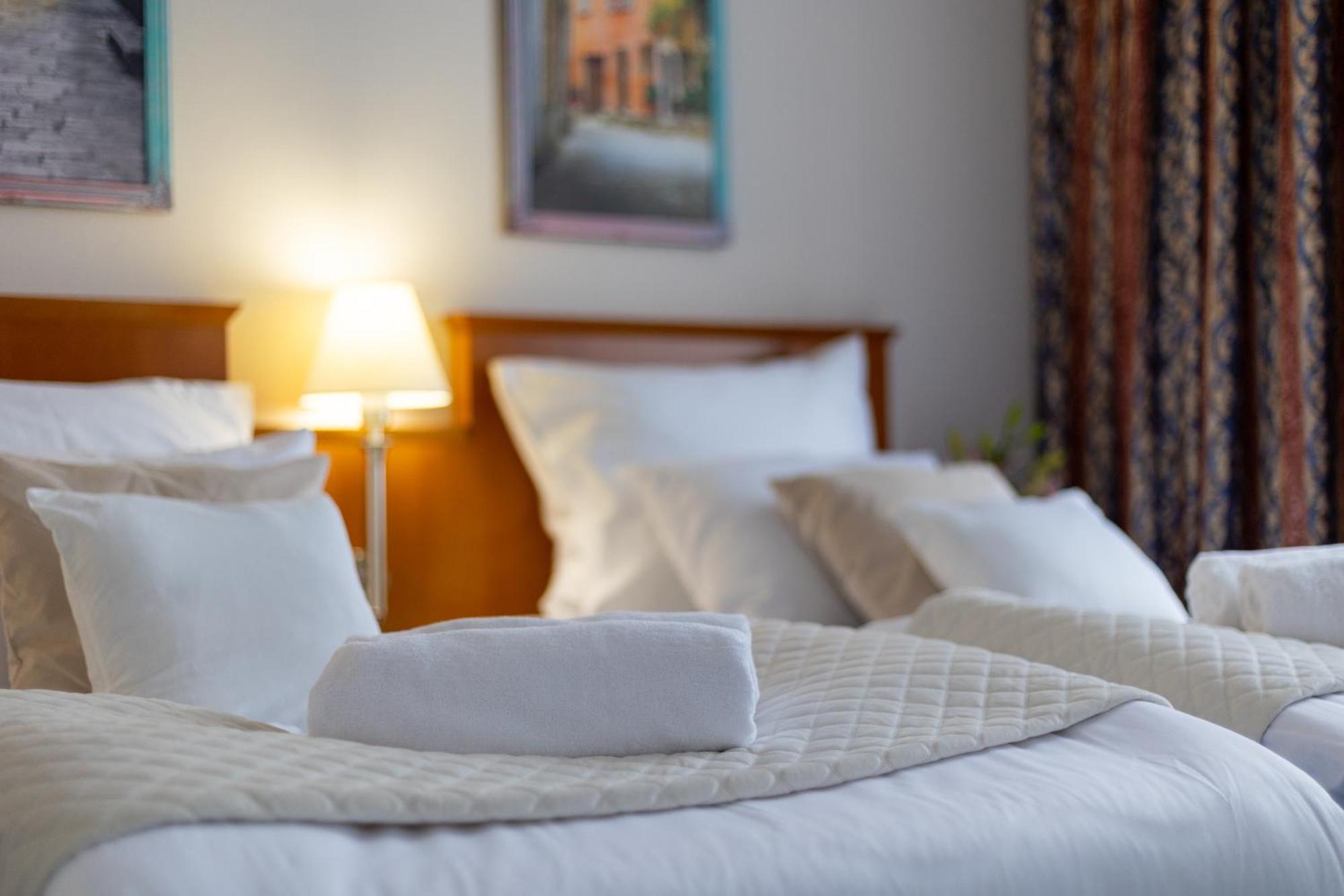 Hotel Sofia By The Railway Station 3*